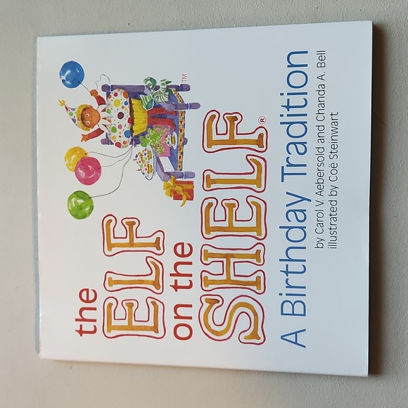 Elf on the Shelf Christmas & Birthday Hardcover Books - Picture 6 of 8